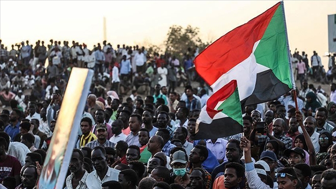 Afrika Birliği: Sudan´da darbe hükümeti ve muhalifler anayasal deklerasyon konusunda 