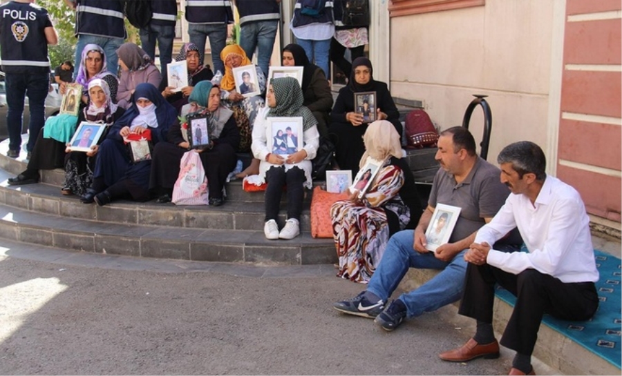 EVLAT NÖBETİNDE UMUTLU BEKLEYİŞ DEVAM EDİYOR