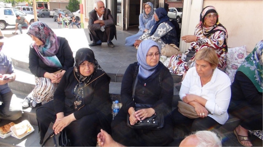 EVLAT NÖBETİ BÜYÜYOR: EYLEME YENİ AİLELER KATILIYOR