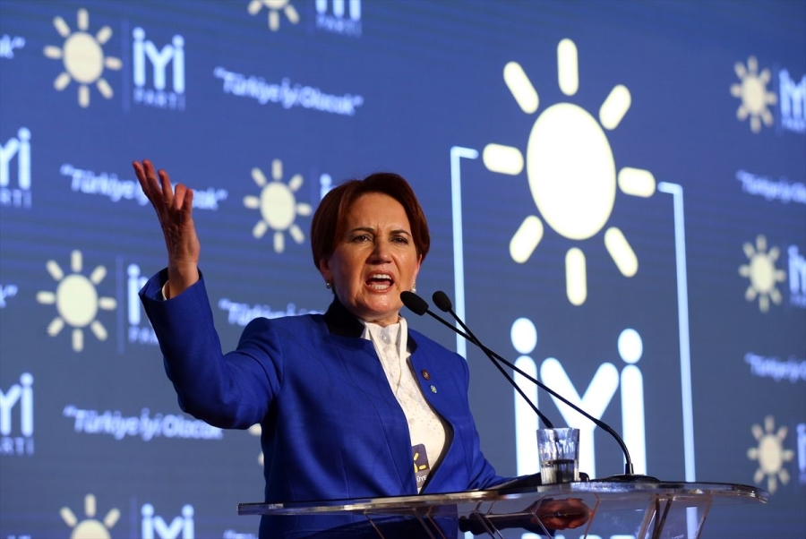 Akşener