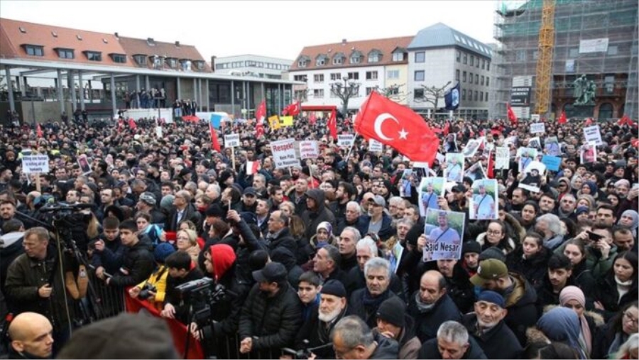 Irkçılık ve teröre karşı yürüyüş..