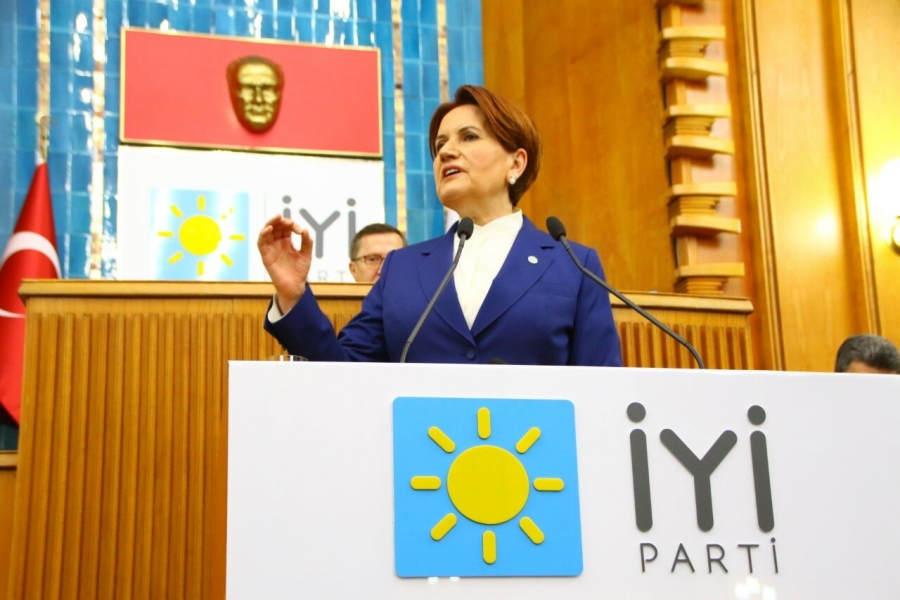 Meral Akşener: Onurumuzu kapıda bıraktın