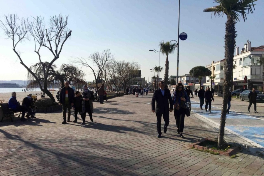 Bilim Kurulu Üyesi uyardı: Sokağa çıkma yasağı kararı verebiliriz