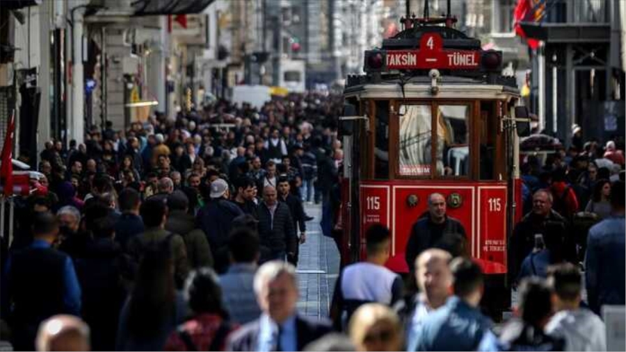 Nüfusun yüzde 49,8’i kadın, yüzde 50,2’si erkek..