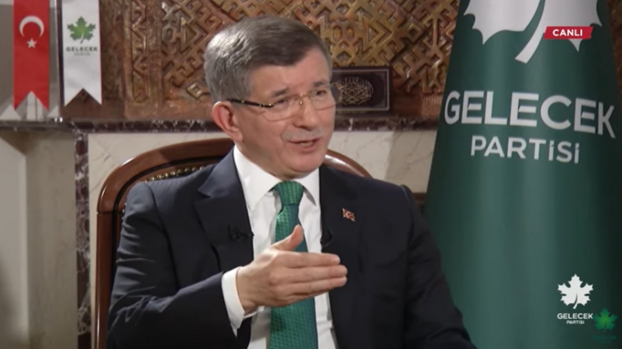 Davutoğlu geldiği bütün makamları Erdoğan’a borçluysa…