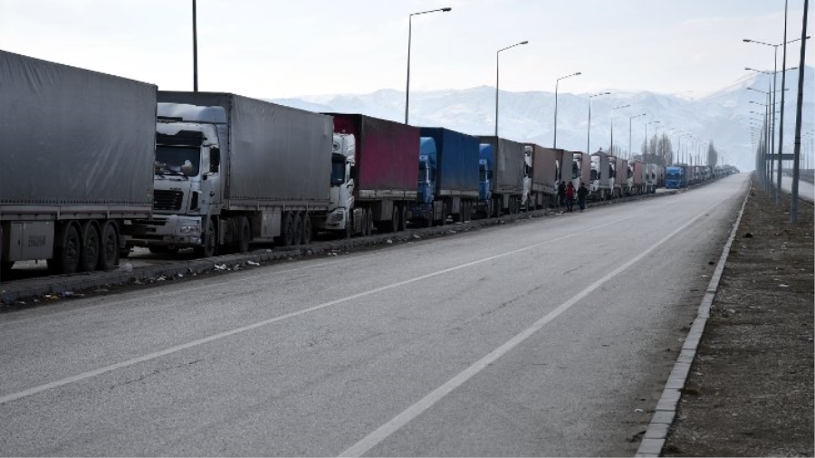 Türkiye, İran dışında bütün ülkelerle sınır kapılarını açtı