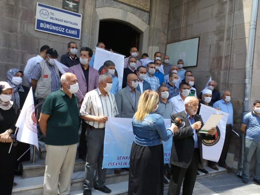 AYASOFYA ÜMMETİNDİR, ÇİĞNENEN HAKKI VERİLMELİDİR