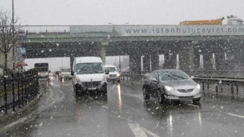 İstanbul’da kar yağışı başladı