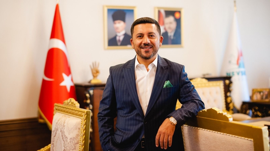 Önceki başkanın yolsuzluklarını araştıran AK Partili başkan istifa etti