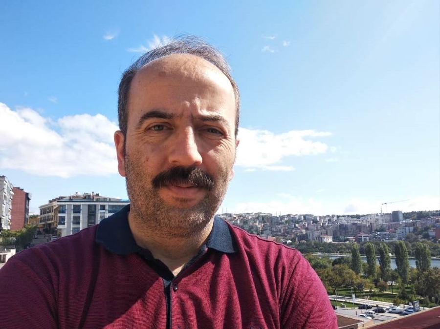 Mahallemiz Bütün Dünyadır