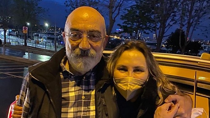 Ahmet Altan, 4 yıl 6 aylık tutukluluğun ardından, AİHM kararı üzerine tahliye edildi