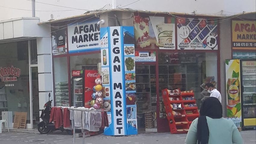 Ümit Özdağ hedef gösterdi, marketin adı değişti