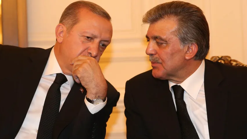 AK Parti içinde Abdullah Gül sesleri! O bakan sık sık ofisine gidiyor