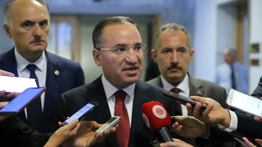 Bakan Bozdağ başörtüsü açıklaması: Anayasa