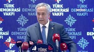 Bülent Arınç: Bağırmanın zamanıdır, kral çıplak demenin vaktidir