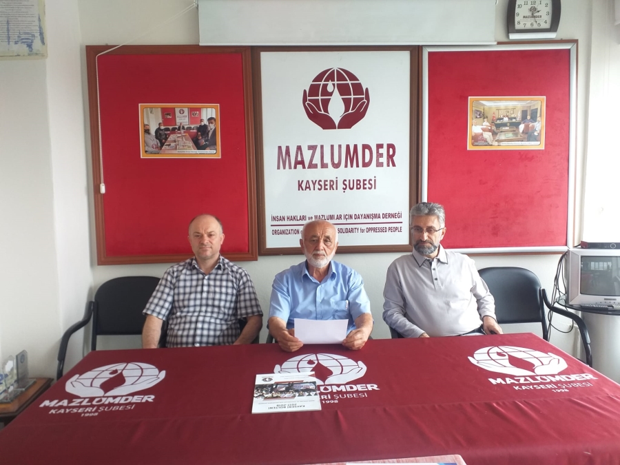 MAZLUMDER KAYSERİ ŞUBESİ DİLLERE YÖNELİK BASKILARA KARŞI BİR BASIN AÇIKLAMASINDA BULUNDU 