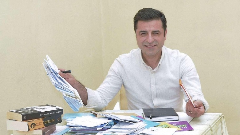 Siyasetçilerden Demirtaş’ın çağrısına destek