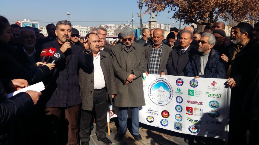 KAYSERİ GÖNÜLLÜ KÜLTÜR KURULUŞLARI KUR’AN YAKMA HADİSESİNİ PROTESTO ETTİ