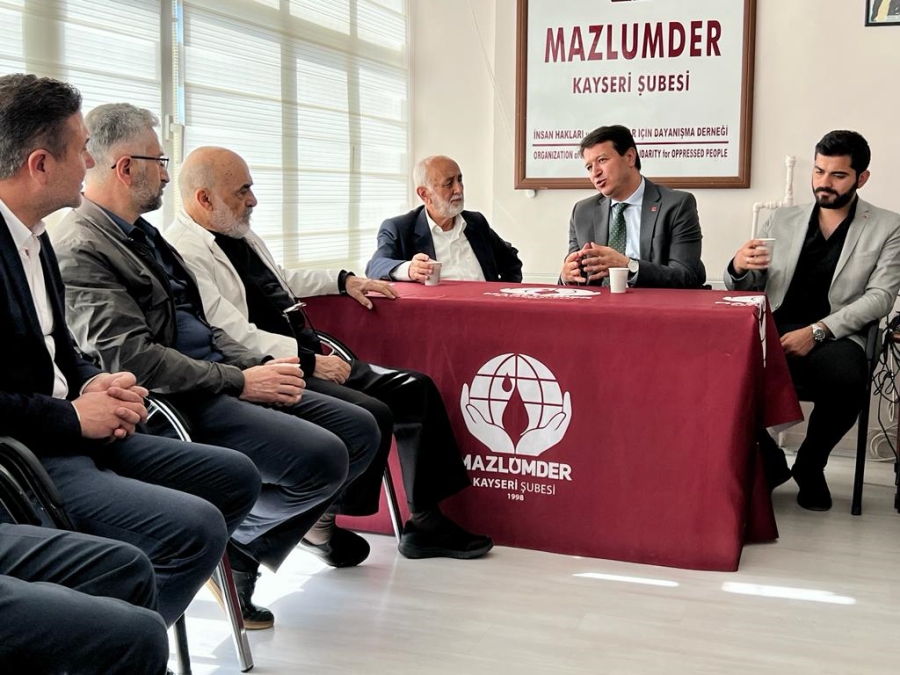 SAADET PARTİLİ ARIKAN’DAN KAYSERİ MAZLUMDER’E ZİYARET