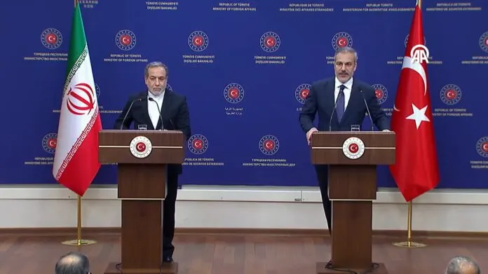 Hakan Fidan, İran Dışişleri Bakanı’yla Suriye’yi konuştu: “Dış müdahale ile açıklamak yanlış, muhalefetle uzlaşılmalı”