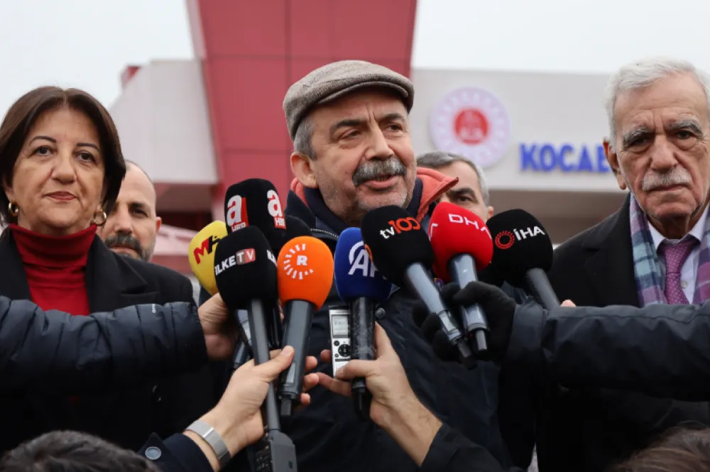 Sırrı Süreyya Önder: Öcalan ile ikinci görüşmeyi gelecek hafta yapmak için başvuruda bulunacağız