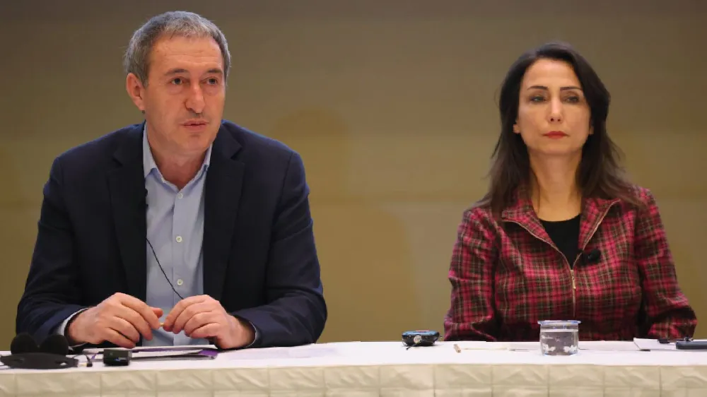 DEM Parti Eş Genel Başkanlarından Siirt Belediyesi