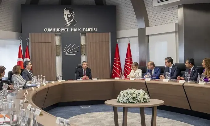 CHP’den Brüksel’de miting hazırlığı: “Parti miting ve kurultay yapmakta uzmanlaştı”