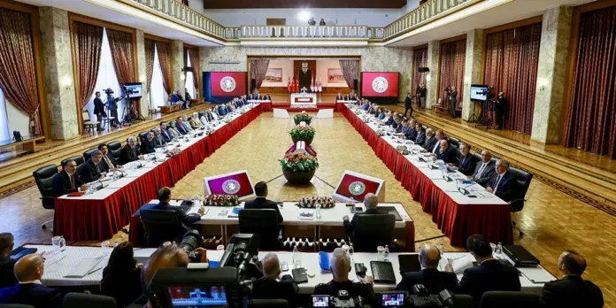 Milli Kardeşlik Komisyonu sahaya iniyor: İlk durak Diyarbakır 