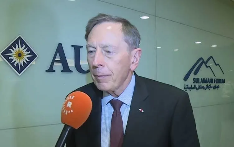 Eski CIA Direktörü Petraeus