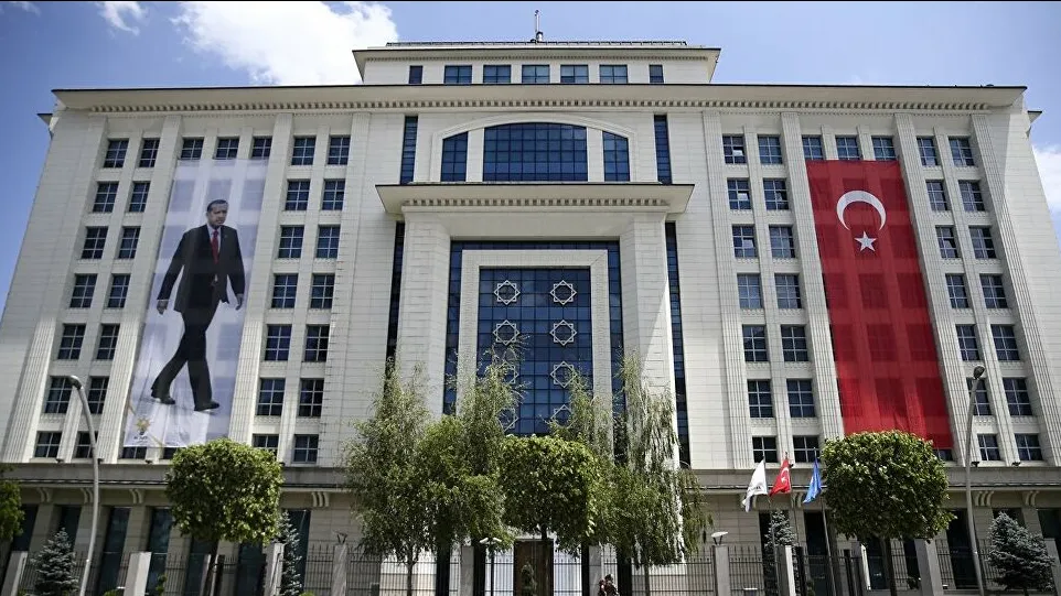 İddia: Bugün 7 belediye başkanı daha AK Parri