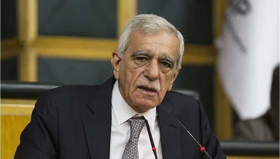 Ahmet Türk “örgüt propagandası” suçundan beraat etti