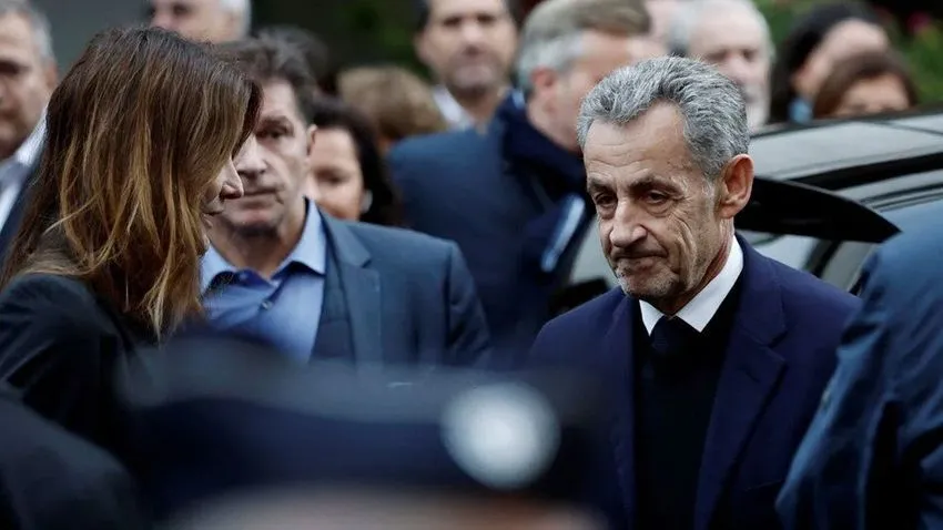 Sarkozy, hapse girdi