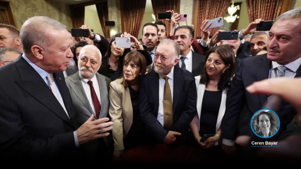 Resepsiyon fotoğrafları DEM’de nasıl tartışılıyor?