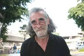 Arjantinli şair Gabriel Impaglione: Gazze’de çocuklar öldürülürken, bir şair şiirlerini “zıpır kedisine” ithaf edemez