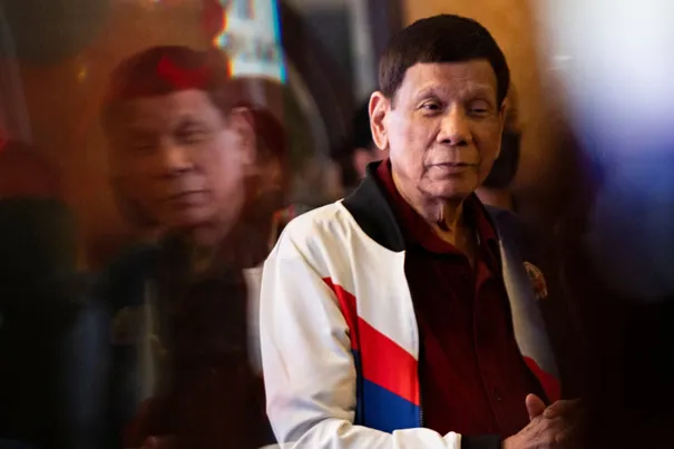 UCM kararıyla “insanlığa karşı suç”tan dün tutuklanmıştı: Filipinler’in eski diktatörü Duterte Lahey’e getirildi