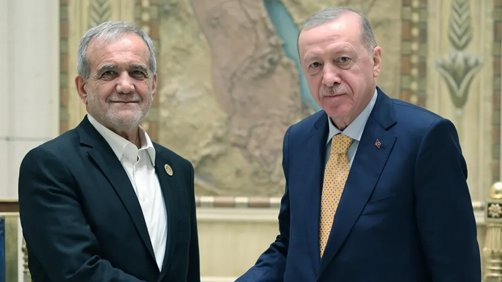 Erdoğan ile Pezeşkiyan ikili ilişkileri görüştü