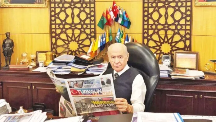 Bahçeli’den bayram sürprizi: “PKK’nın fesih sürecinin uzun vadede başarıya ulaşması için” kapsamlı reform çağrısı yaptı