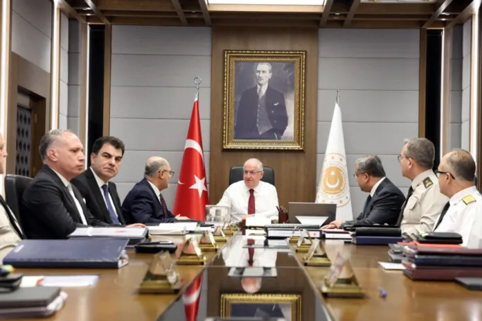 “SDG” açılımı: Milli Savunma Bakanı “YPG/ PKK” yerine ilk kez “SDG” dedi