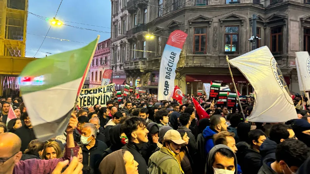 CHP İstanbul İl Başkanı Özgür Çelik