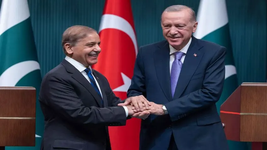 Cumhurbaşkanı Erdoğan, Şahbaz Şerif ile bir araya geldi: Türkiye, Pakistan ve Azerbaycan olarak yeni adımlar atacağız