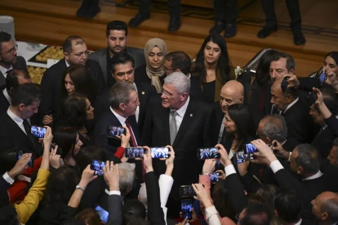  23 Nisan resepsiyonu: Sırrı Süreyya Önder, İyi Parti ile DEM’i buluşturdu. Celal Adan’dan çözüm yorumu: “Milliyetçiliğin gereğini yapıyoruz”