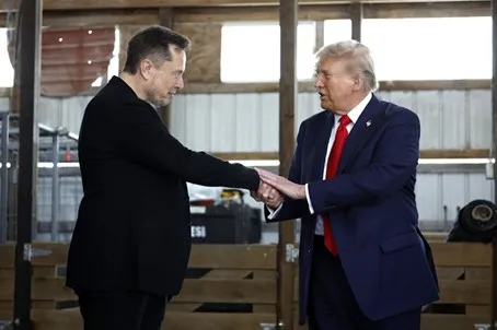 Elon Musk Beyaz Saray’a veda ediyor: “En azından arka planda görev alacak”