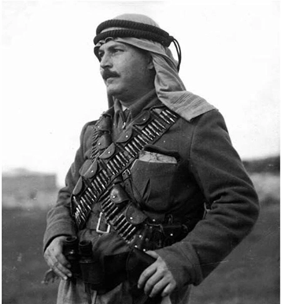 Filistinlilerin kahramanı Şehit Abdulkâdir el-Huseynî.