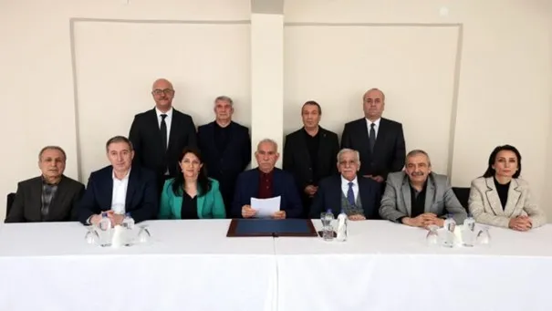 “Süreç”te kritik hafta: Öcalan’ın bayram görüşmesi sonrası Kandil 4 gündür sessiz; Erdoğan İmralı heyetiyle görüşecek