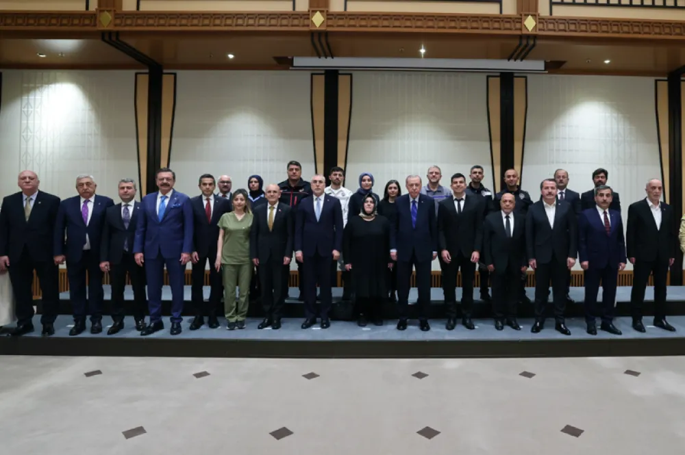 Cumhurbaşkanı Erdoğan, 1 Mayıs’ta işçi, memur ve işveren temsilcileriyle bir araya geldi
