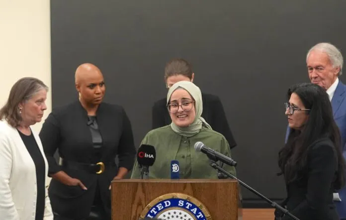 Rümeysa Öztürk Boston’a döndü, havalimanında senatörler karşıladı