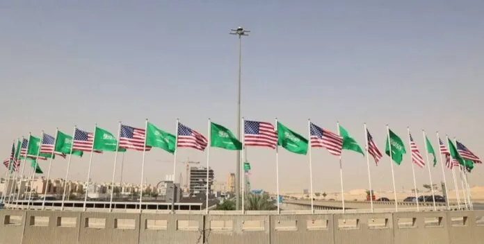 Trump bugün Suudi Arabistan’da: Faydalı olacağını düşünsem Perşembe günü İstanbul’a uçabilirim