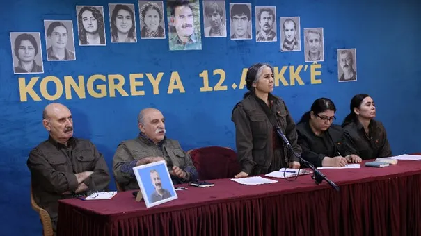 Fesih kongresine katılan bir PKK’lının izlenimleri: “Önder Apo olmasa tüm kainatta ne kadar tanrı varsa hepsi de gelse bizi ikna edemezdi”