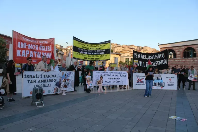 HaberlerÜsküdar’da Yürüyüş: Gazze’de 14 Bin Bebek Açlıktan Ölecek!