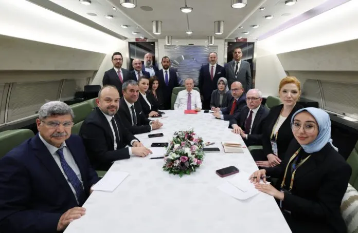 Erdoğan’dan DEM’e: “Silah vesayetinden kurtuldukça DEM’in de farkını ortaya koyması ülkemiz için hayırlı olacak”